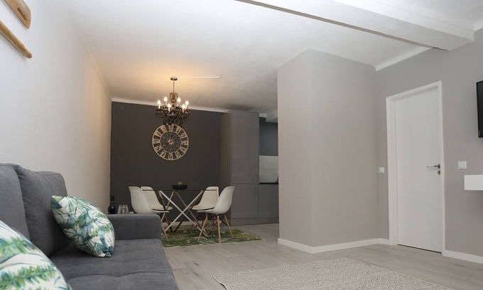 Setubal Villa | Villa "Bocage" en el centro histórico con terraza privada y Wi-Fi