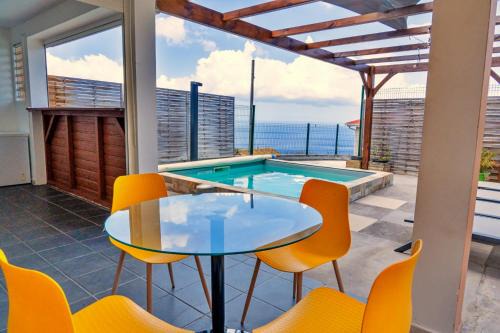 Case-Pilote Casa | Villa Bon manjé cosy, piscine privative & vue Mer