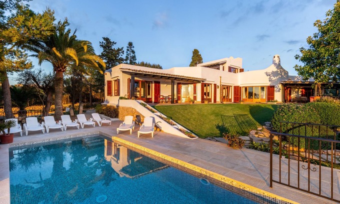 Sa Cabaneta Villa | "Bon Viure" vistas al mar, Wi-Fi, a/c, piscina, jardín y terrazas; aparcamiento disponible