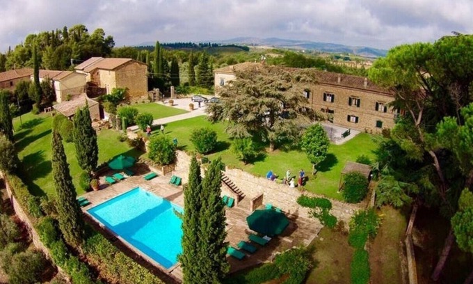 Montaione Villa | Villa Borghese - Large private villa with swimming pool