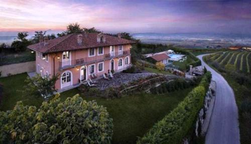 La Morra Casa | Villa Bricco dei Cogni