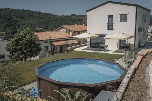 Ajdovscina Casa | Villa Brje with Seasonal Pool