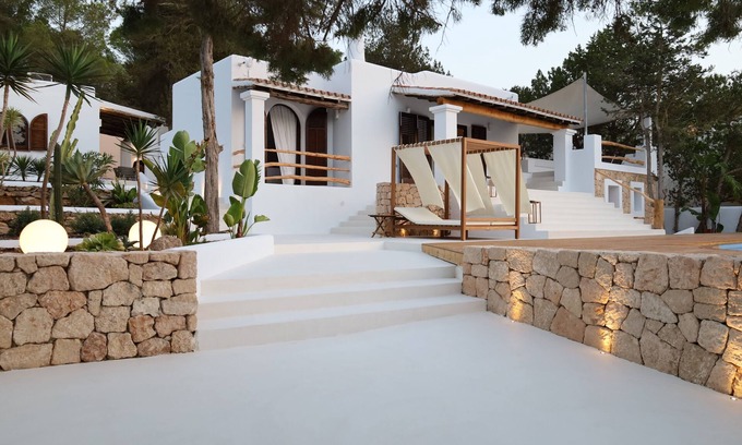 Sant Josep de sa Talaia Villa | Villa Can Rafel. Diseño Ibicenco. Renovada Totalmente. AC