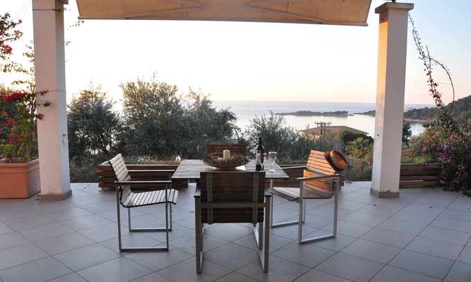 Katakolo Villa | Villa moderna con vistas fantásticas