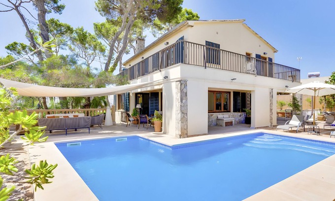 Can Pastilla Villa | Villa "Cala Estancia Mercedes" con vistas al mar, barbacoa, piscina de agua salada y AC