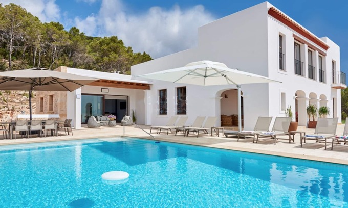 Santa Eulalia del Río Villa | VILLA CAN PRATS, ESSENCE OF IBIZA