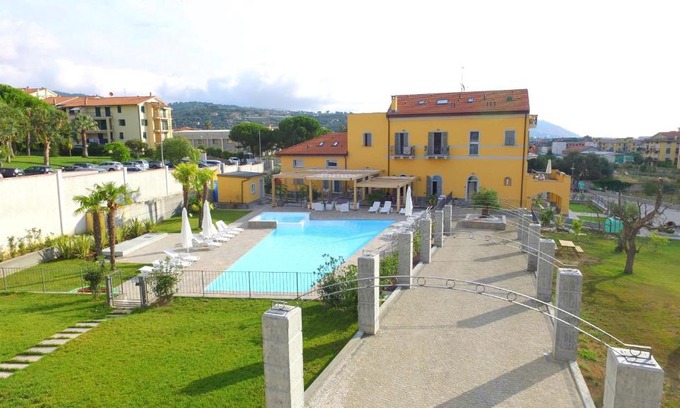 Diano Marina Apartamento | Villa Canepa