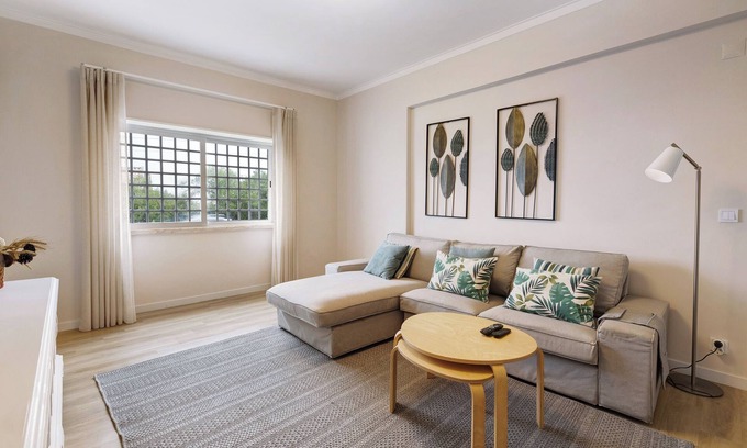 Charneca de Caparica e Sobreda Villa | Villa "Caparica Sun Beach" con balcón, jardín privado y Wi-Fi