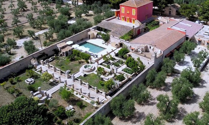 Terlizzi Villa | Increíble villa de 10 dormitorios con piscina en la histórica Vía Apia