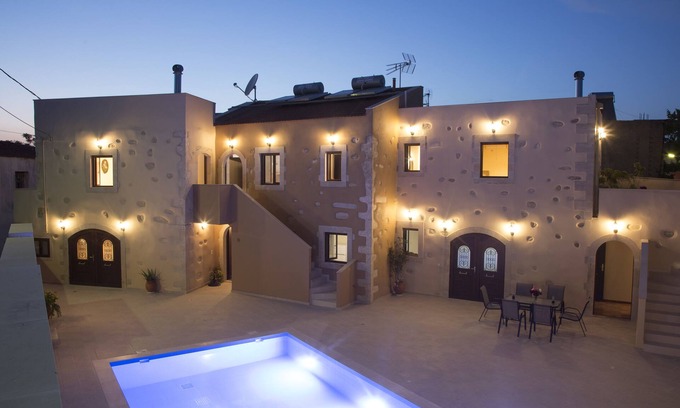 Kirianna Villa | Villa Cardia, una antigua mansión cerca del mar, el centro de Rethimno y Arkadi