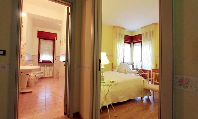 Tollo Villa | Habitación triple Villa Carol con baño privado externo