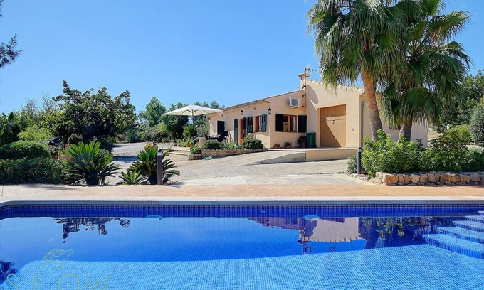 Santa Maria del Cami Villa | Villa Cas Frares con piscina y gran jardín en una ubicación idílica