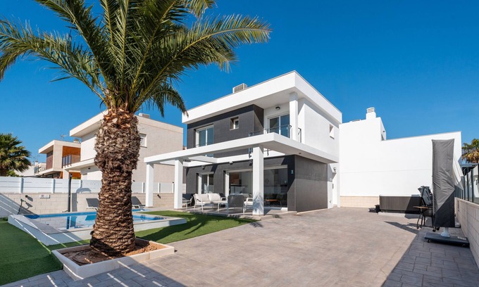 Puerto Marino Villa | Villa 'Casa Bos Palm Tree with Pool' con piscina privada, Wi-Fi y aire acondicionado