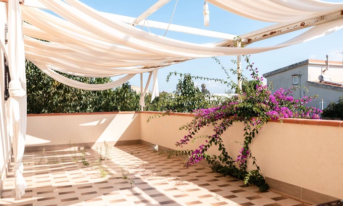 Licata Casa | Villa 'Casa Di Elvira' con terraza privada, Wi-Fi y aire acondicionado