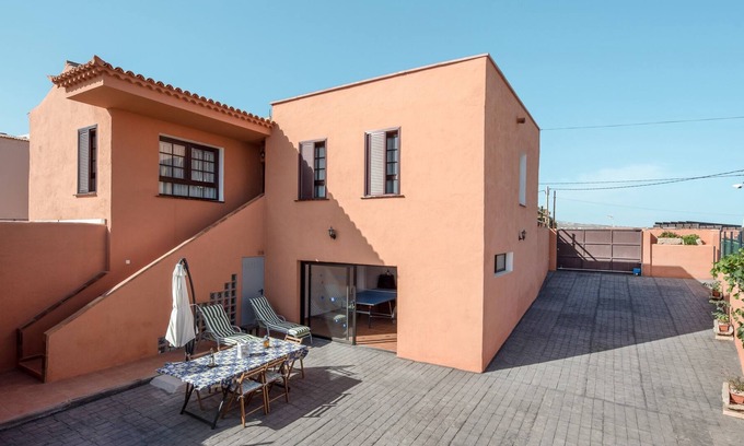 Yaco Villa | Villa 'Casa Rural Villa María' con Wi-Fi y Terraza; Aparcamiento disponible