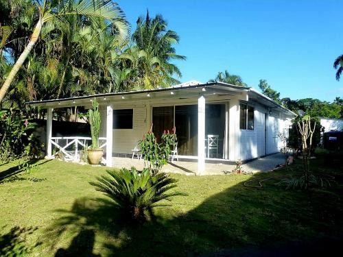 La Iglesia Casa | Villa Casa Mango