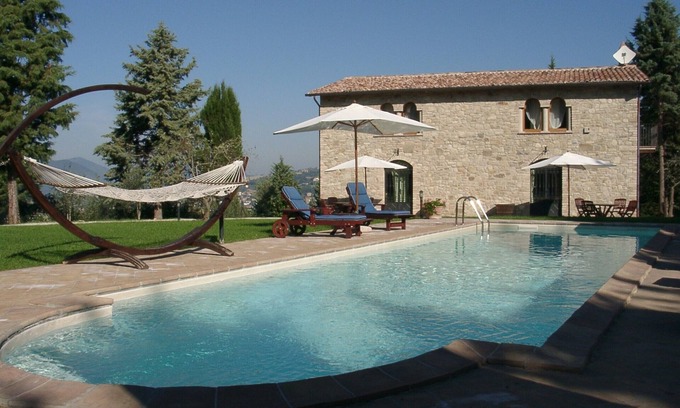 Ramazzano Villa | VILLA CASOLARE Villa de 4 dormitorios con piscina panorámica cerca de Perugia Gubbio Assis