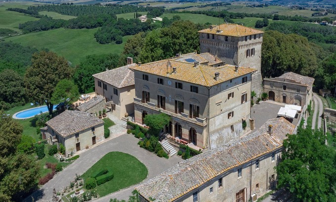 Buonconvento Otro | Villa Castelnuovo Tancredi - The perfect Tuscan Experience