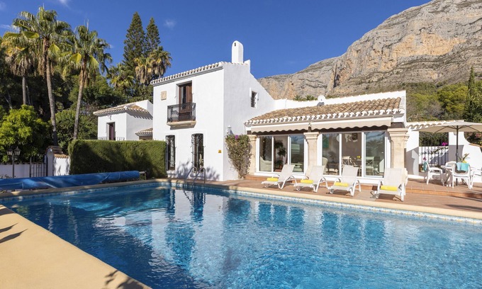 Montgo de Toscamar Villa | Villa Celestia - aislado y sereno