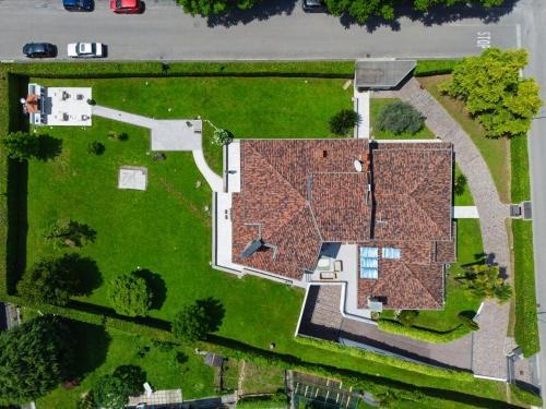 Dalmine Casa | Villa Celine