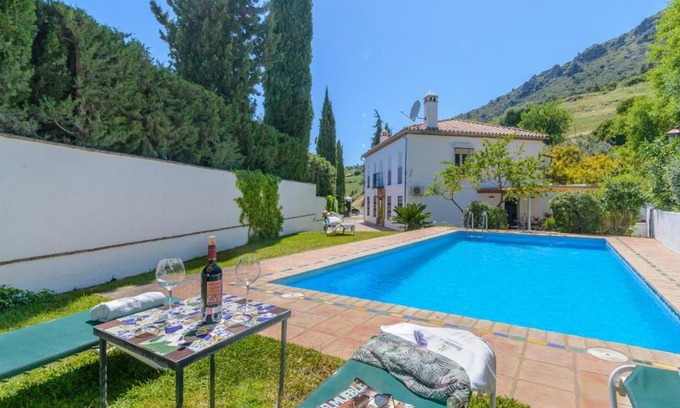 Gaucín Villa | Villa Cipreses Gaucin by Ruralidays