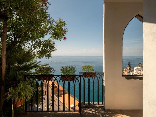 Castiglione Casa | Villa Cliff House - Le Sea House