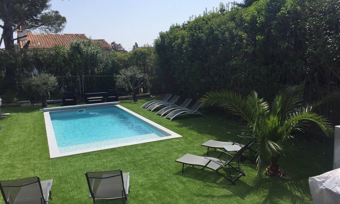 Saint-Raphael Villa | VILLA CLIMATISEE CON PISCINA A 800 m DEL MAR CON WIFI.
