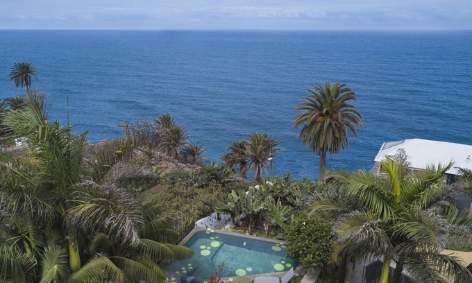 Las Aguas Villa | Villa con piscina en primera linea de costa Finca Ecologica