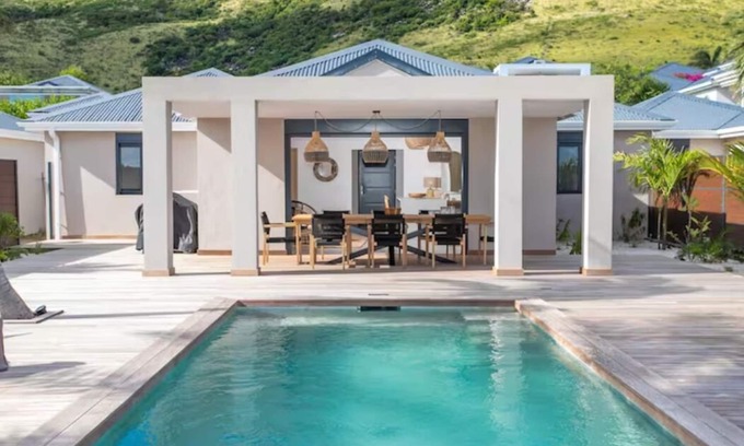 Bellevue Villa | Villa Coco - Luxury beachfront villa with private pool and amazing ocean views