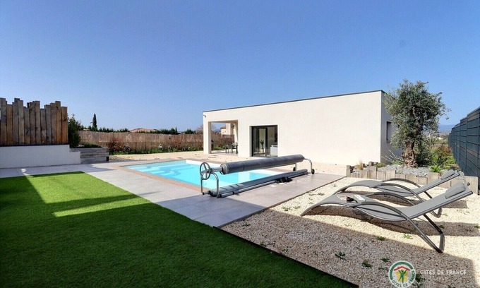 Grospierres Casa | Villa Contemporaine Avec Piscine Privée et Chauffée