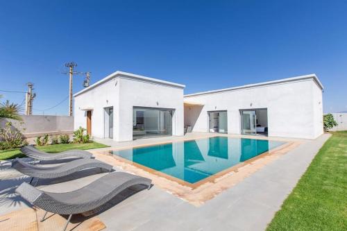 El Aggada Villa | Villa Coquelicot, modern style avec jacuzzi, piscine Chauffée