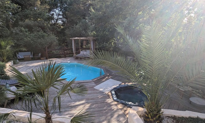 Villelaure Villa | Villa en esquina del paraíso casa con piscina