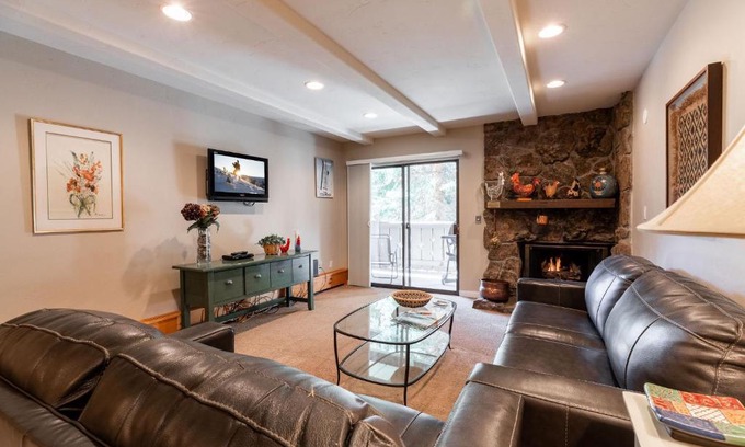 Vail Apartamento | Villa Cortina by Vail Realty