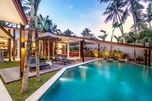 Pejeng Kawan Villa | Villa Crazy Roof by BaliSuperHost
