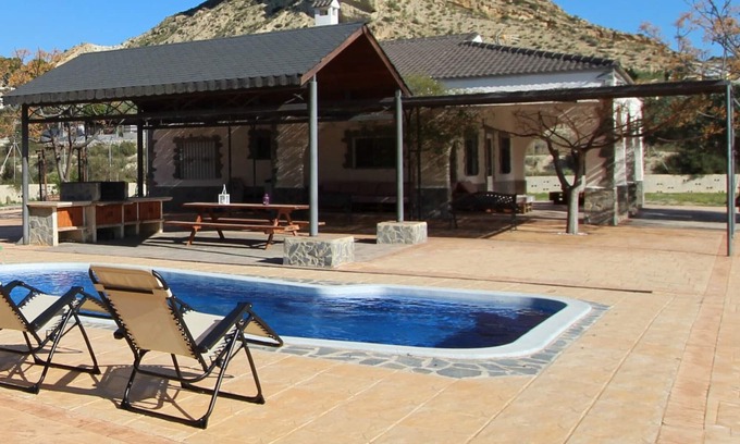 Crevillente Villa | Villa Crevillent, 3 dormitorios, 7 personas