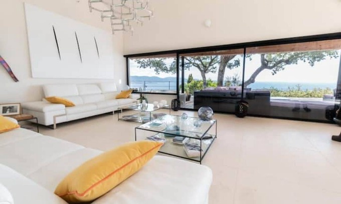 Cap Benat Villa | Villa D'architecte, Domaine Privé du Cap Bénat