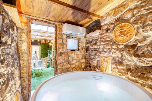 Tivoli Apartamento | Villa d'Este - Giardino & Jacuzzi