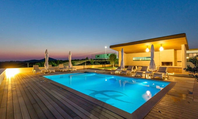 Zastrazisce Villa | Villa Dalma Platinum - Villa de 5 dormitorios - Sauna - Cancha de tenis - Gimnasio - Entorno rural