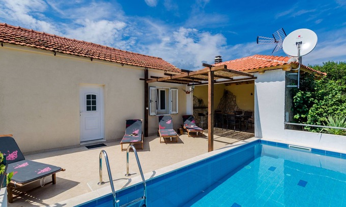Konavle Villa | Villa Dalmatian Gem - Villa de 2 dormitorios con terraza y piscina