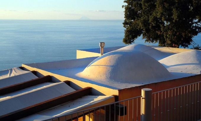 Caronia Otro | Villa Dammuso en Sicilia con piscina infinita y vista panorámica impresionante