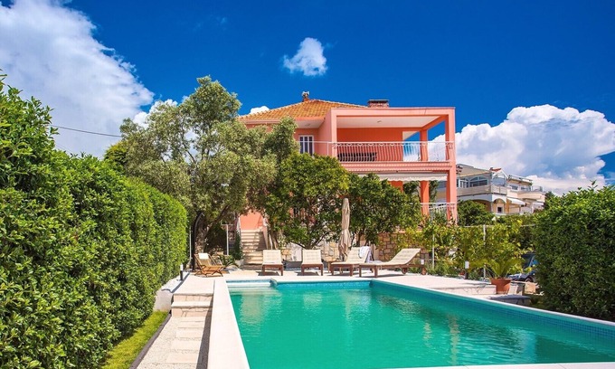 Okrug Gornji Villa | Villa Dawn with heated pool, 100m to beach