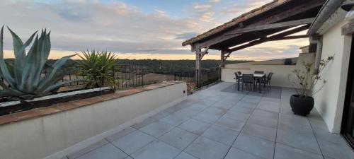 Euzet-les-Bains Casa | Villa de Charme Climatisée - Au coeur des Remparts - Vue panoramique