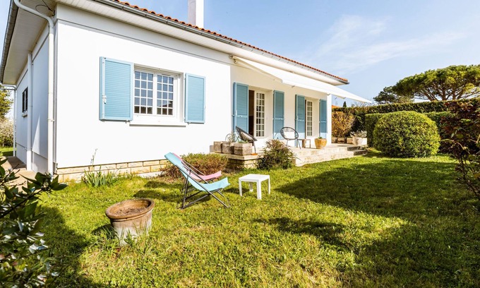 Vaux-sur-Mer Casa | Villa de la Grosse Pierre by Interhome