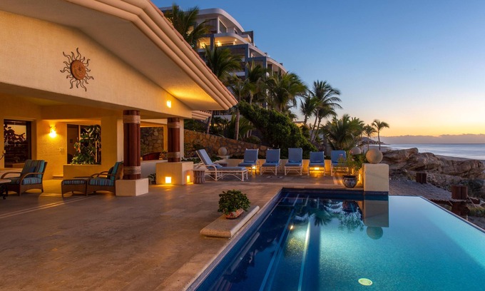 Cabo San Lucas Villa | Villa de la Playa - Maravilloso retiro frente al mar con vista al mar de Cortés