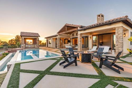 Temecula Casa | Villa de la Sky Ranch Sprawling Tuscan Villa in Wine Country