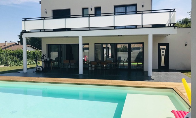 Cussac-Fort-Medoc Casa | VILLA MEDOC CONTEMPORÁNEA