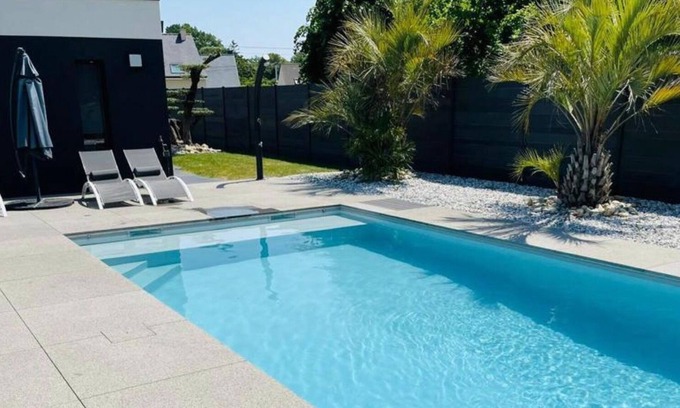 Bruz Villa | Villa 'De Standing' con piscina privada, Wi-Fi y aire acondicionado