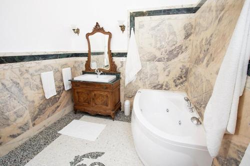 Santa Maria al Bagno Casa | Villa Degli Angeli