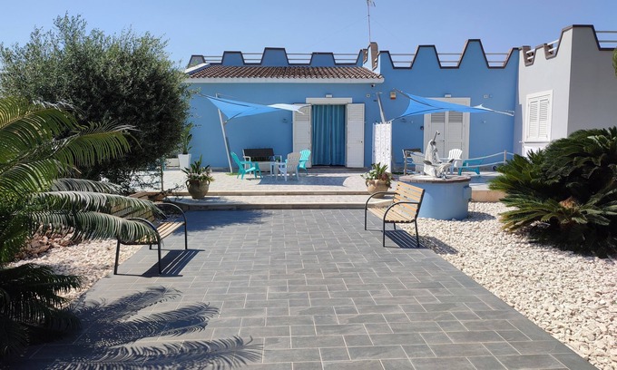 Mazara del Vallo Villa | Villa del Marinaio - apartment in villa with all amenities 10 min from the sea