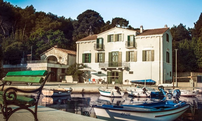 Rogac Casa | Villa del Mar - LUXURY VILLA with POOL & GARDEN
